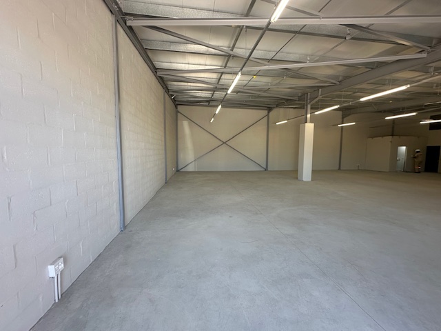 To Let commercial Property for Rent in Marconi Beam Industria Western Cape